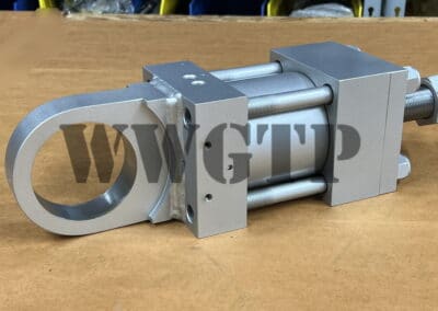 302A1576P001 Hydraulic Cylinder. Email: sales@wwgtp.com .