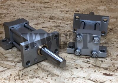185A1364P001 Cylinder, Hydraulic. Email: sales@wwgtp.com .